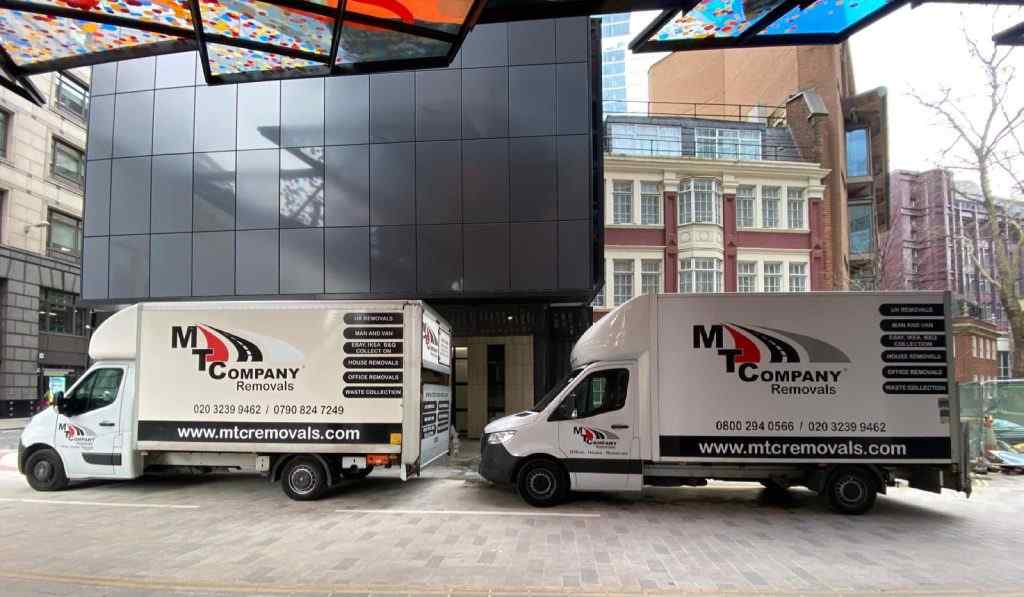 Moving Photos To Picture Gallery of Our Professional Removals Team